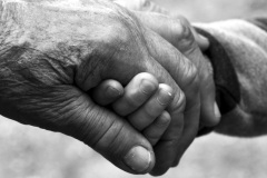 hand-man-person-black-and-white-photography-male-961433-pxhere.com_